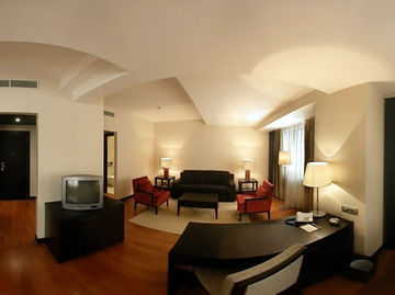 Nh Hotel 4*